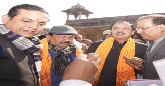 The Union Minister of Science and Technology and Earth Sciences, Dr. Harsh Vardhan along with Minister of State for Culture and Tourism (Independent charge) Dr. Mahesh Sharma to survey the historical places and monuments. The Union Minister of Science and Technology and Earth Sciences, Dr. Harsh Vardhan along with Minister of State for Culture and Tourism (Independent charge) Dr. Mahesh Sharma to survey the historical places and monuments.